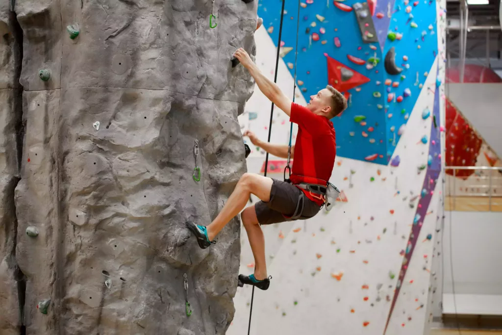 sober living in los angeles with healthy, sober activities like rock climbing